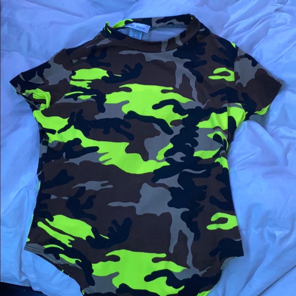 This is a body suit. size: 1x soft matirial